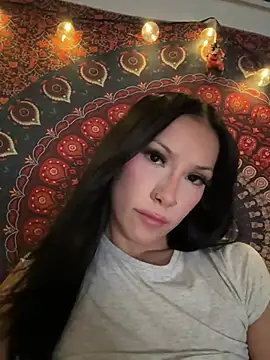 carmenbabyluv Show in webcam