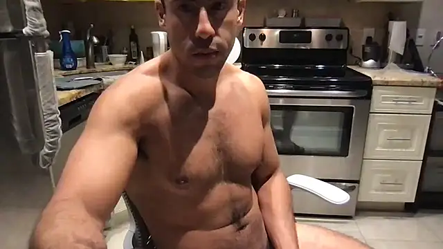 Онлайн чат XXX BigGuyMuscle