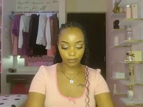 Sexy_Babydoll221 Show in webcam