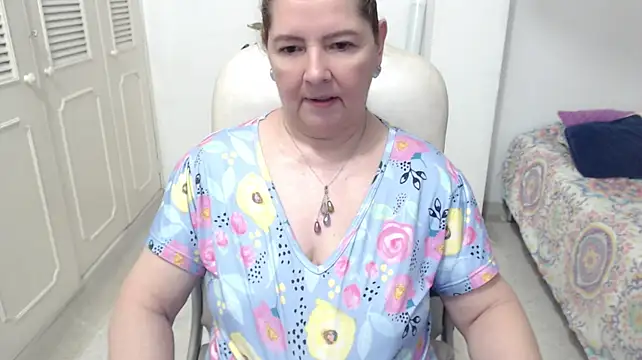 leonela_69 Adlı Modelin Canlı XXX Sohbeti