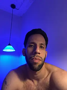 Chat +18 de Karim_mansur ao vivo