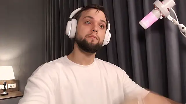 Živý XXX chat ChillyXO