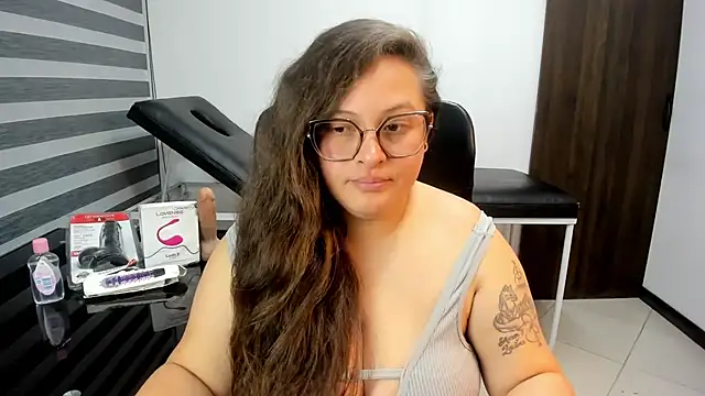 SaraThonson_ Live XXX-Chat