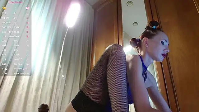 XXX chat uživo modela Crazy1One