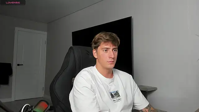 XXX chat uživo modela DaniHort