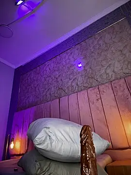 Hillary_Collins1 – Naživo XXX chat