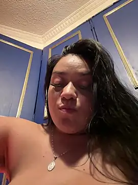 Show modela Indira_Nahali1 na web-kameri