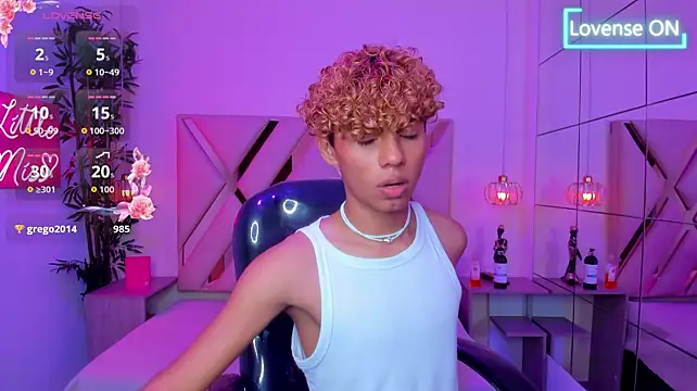 Anyelo_Twink live XXX chat