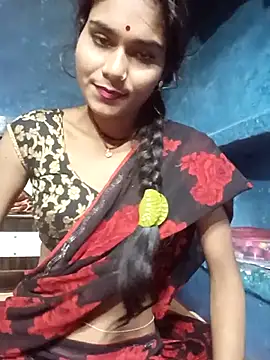 Show modela Pooja_hut na web-kameri