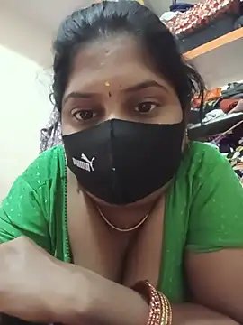 Show modela IndianTamil7861 na web-kameri
