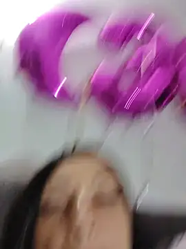 XXX chat uživo modela Meegann_Lovee