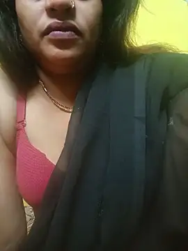 XXX chat uživo modela Princessroooh