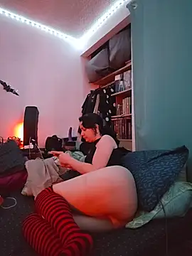 XXX chat uživo modela DiviNina01