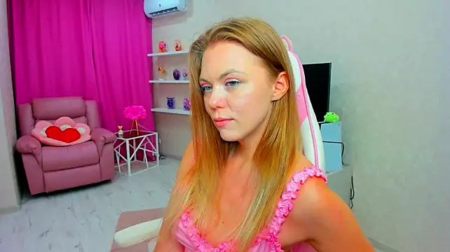 Strawberrye Chat XXX in diretta