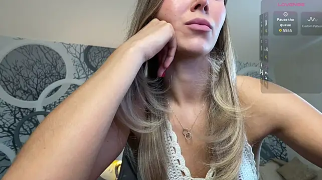 XXX chat uživo modela viviann_evans