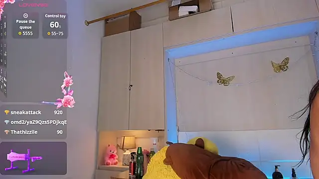 LilyWhitney Adlı Modelin Canlı XXX Sohbeti