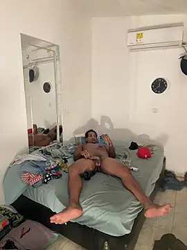 bigdick211292 在線直播表演