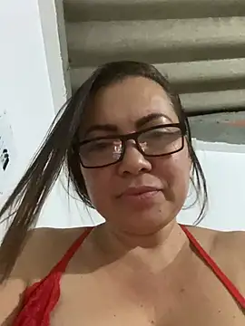 Hannywhiter_14's Live Chat Room