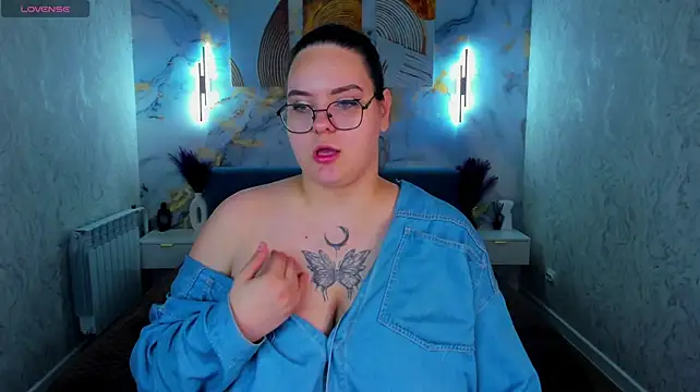 Chat +18 de Kity_Mooree ao vivo