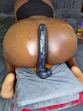 Pokazy przed kamerką – Prettyafricana