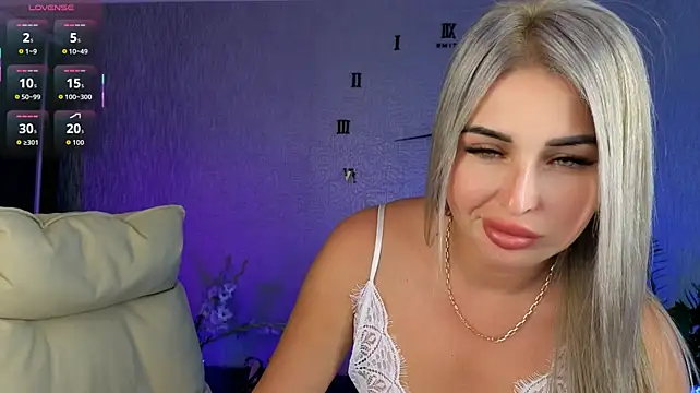 NikkiiStill 现场XXX聊天