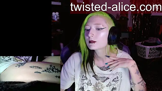 Twisted_Alice's Live XXX Chat