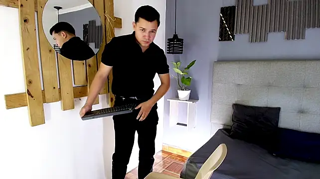 XXX chat uživo modela Hey_Noaah