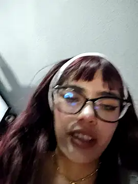 Show modela laura_mon na web-kameri