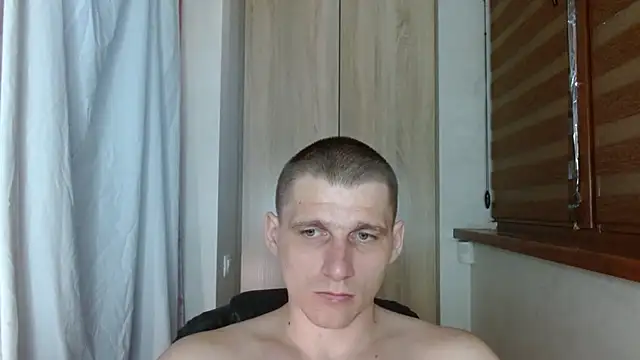 Živý XXX chat Poliglotjoe1