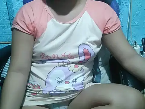 Horny_kittyx Adlı Modelin Canlı XXX Sohbeti