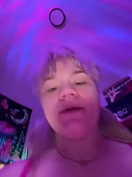 Cutiepiespanks' Live XXX Chat