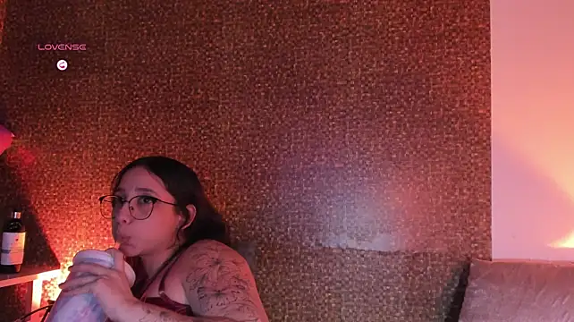 Czat XXX na żywo – Apartment28