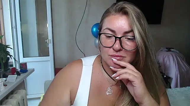 Chatroom XXX en direct de NikaSkylink