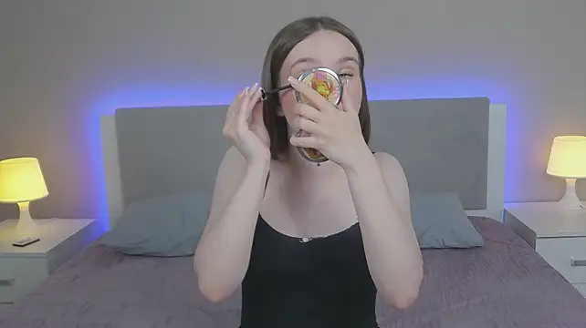 MarliinNova XXX чат на живо