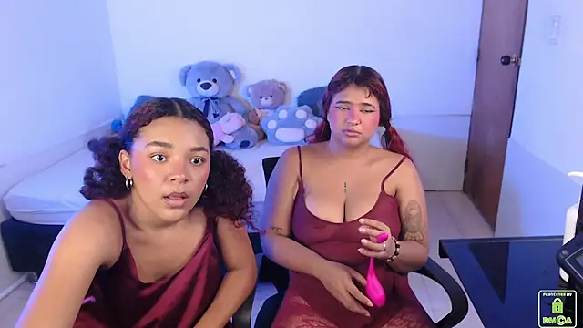 Secret-Duo Adlı Modelin Canlı XXX Sohbeti