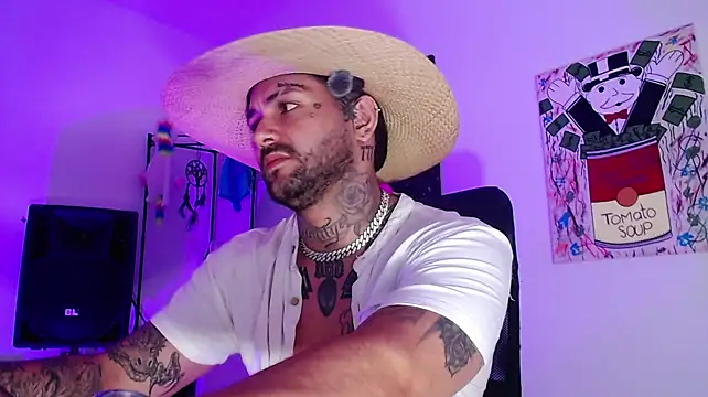 Chat XXX ao vivo de esteban_cloud