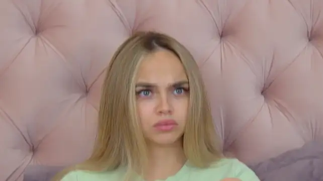 AnitaVenture XXX чат на живо
