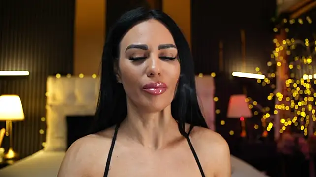KatiaDivine's Live XXX Chat