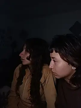 Онлайн чат XXX AlexxaAndRileyy