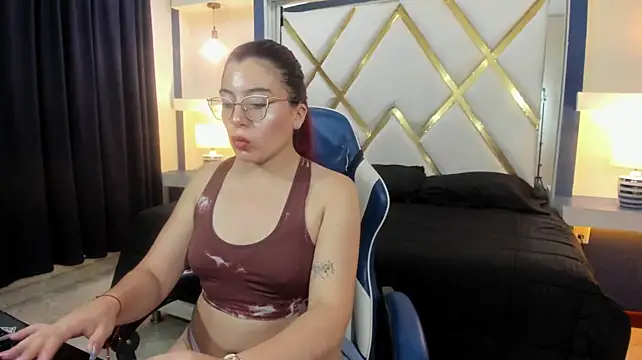allison_mc Adlı Modelin Canlı XXX Sohbeti