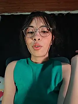 Dolli_virginpussy's Live XXX Chat