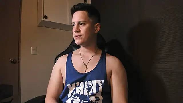 KendricTorres Adlı Modelin Web Kamerası Şovu