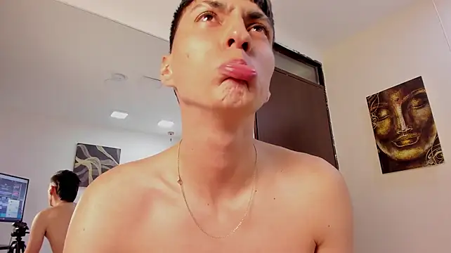 Онлайн чат XXX LeoDrake_