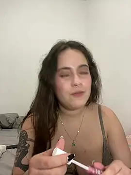 PutaYasmim's Live XXX Chat