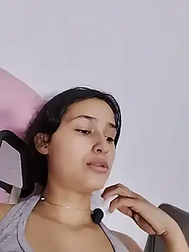 צ'אט XXX בשידור חי של Baby_Elisee