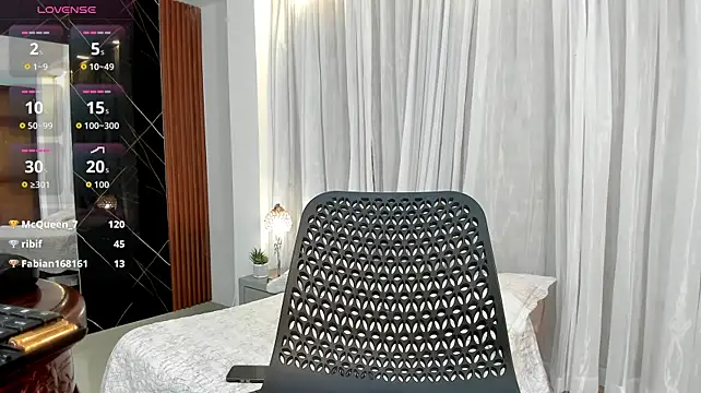 Chat +18 de Vicky_Hottman ao vivo