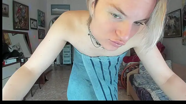 milliKira006n Webbikameraesitys