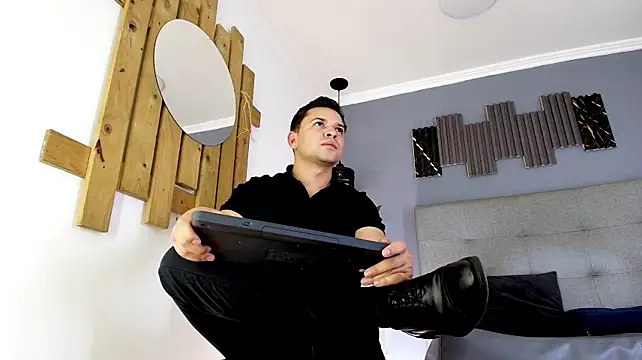 Hey_Noaah Webcam-Show