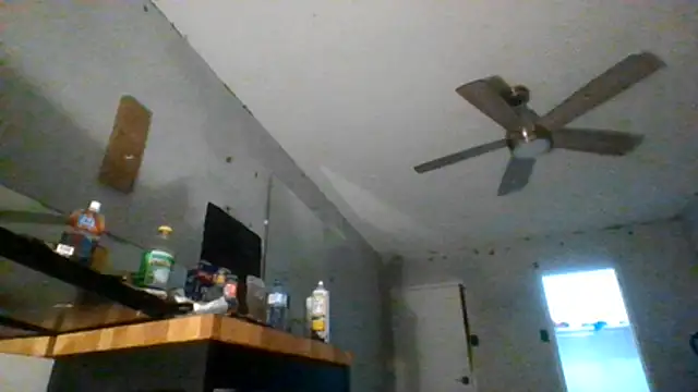 Chat XXX en directo de AidenMcKnight