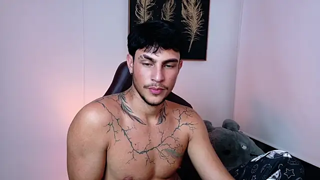 axel_black7 Show Webcam